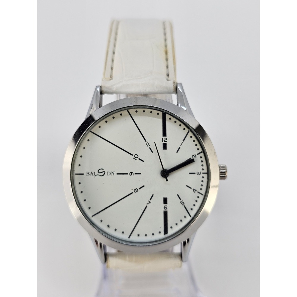 Unisex Analog Watch 40MM White Dial White Faux Leather Bands New Battery